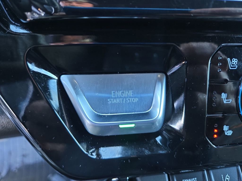 Used 2024 GMC Sierra 3500 AT4 w/ AT4 Preferred Package image 19