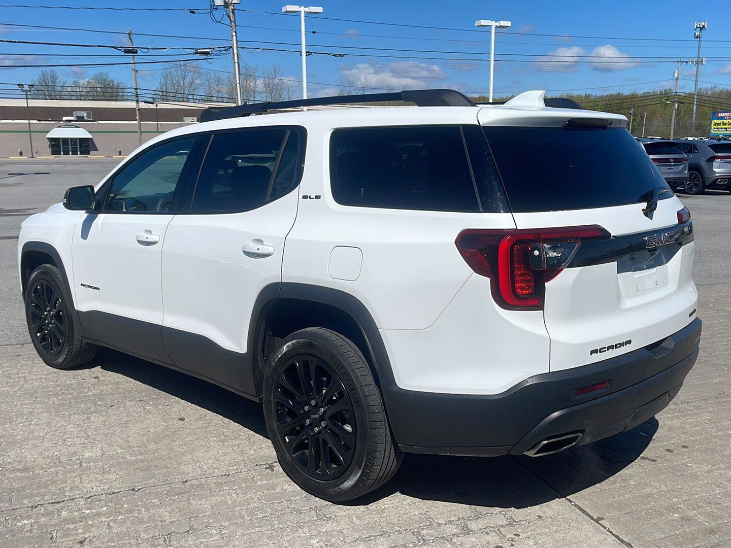 Used 2023 GMC Acadia SLE w/ Driver Convenience Package AWD/4WD image 4