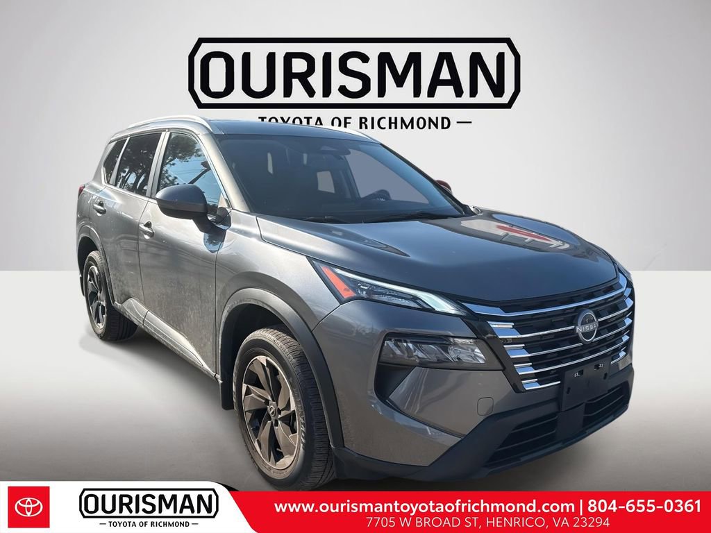 Used 2024 Nissan Rogue SV w/ SV Premium Package image 1