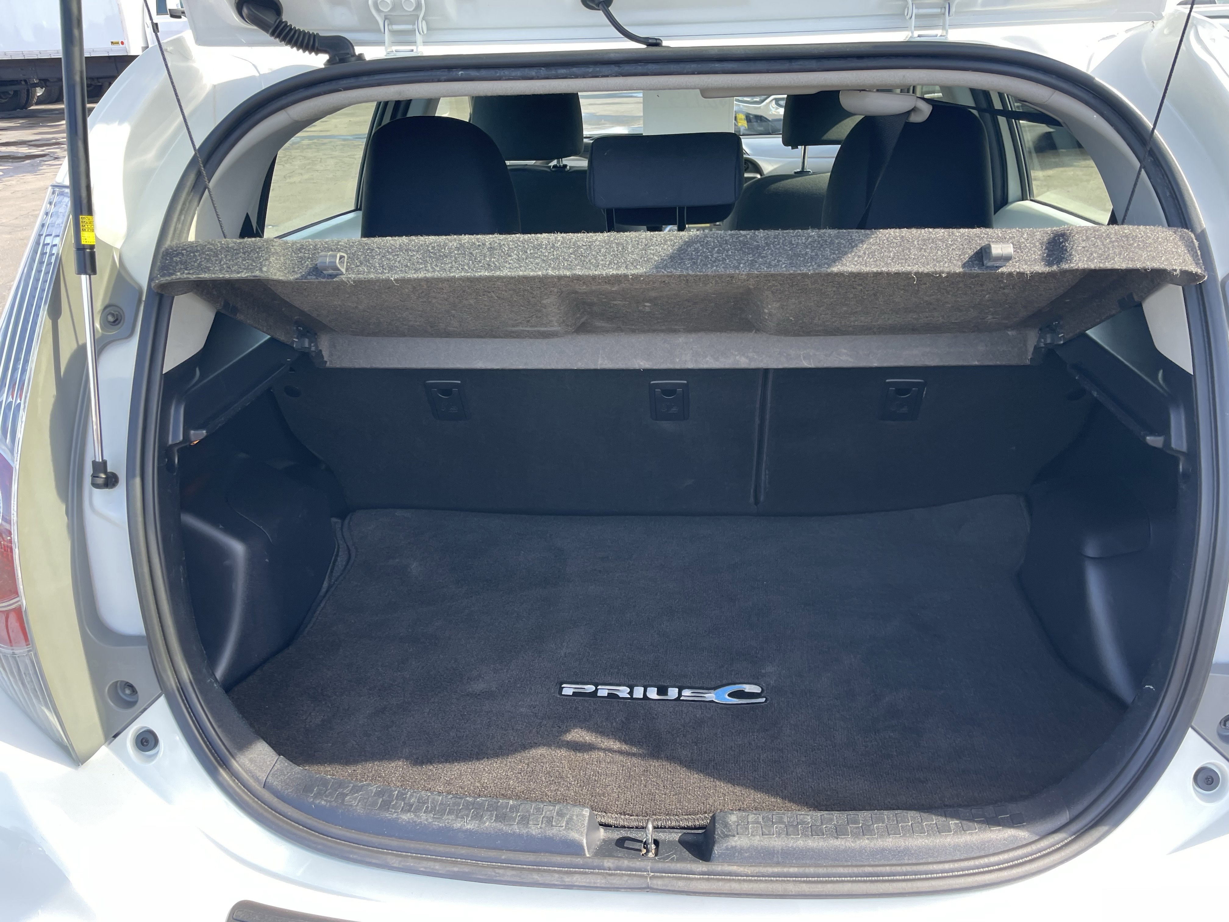 Used 2014 Toyota Prius C Three image 9