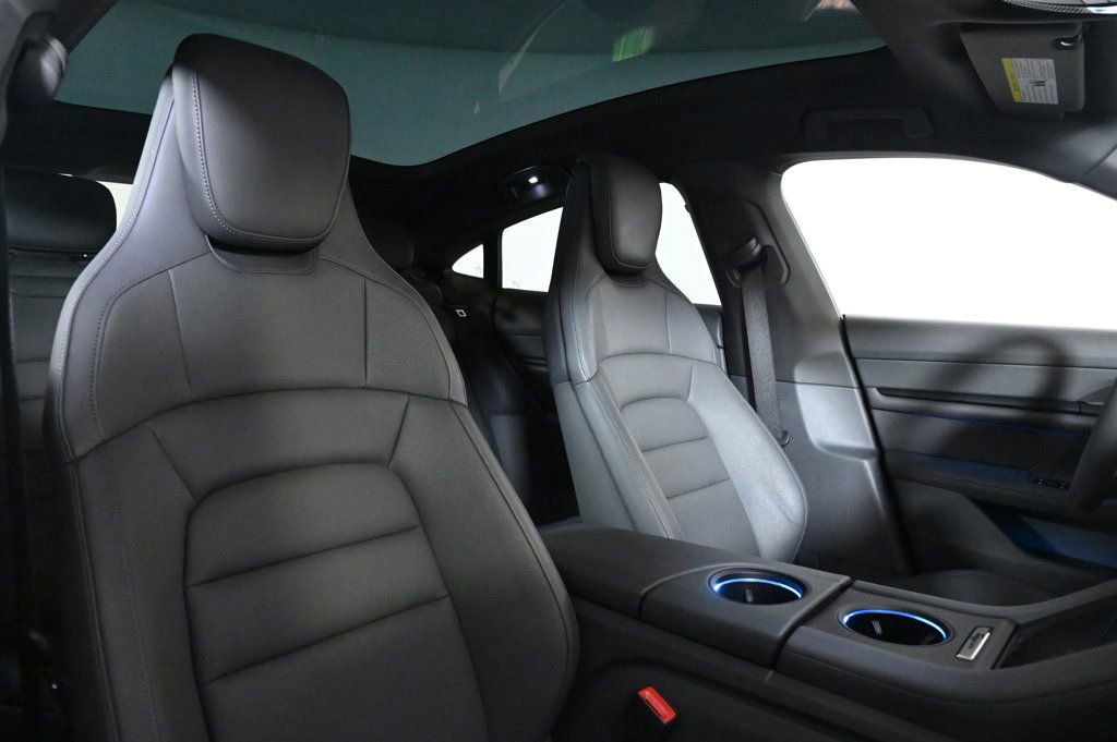 Certified 2022 Porsche Taycan 4S image 18
