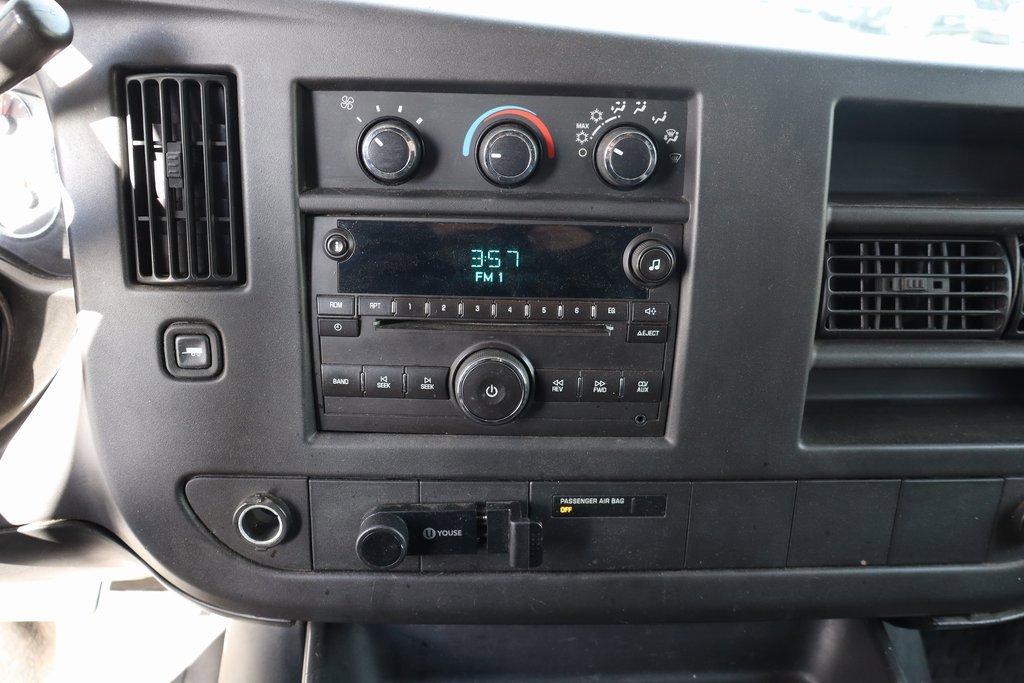 Used 2009 Chevrolet Express 1500 image 8