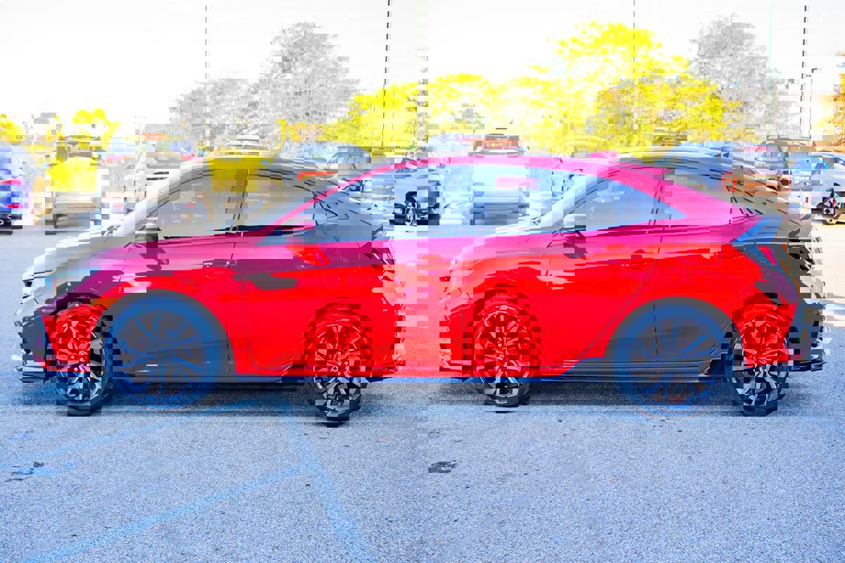 Used 2018 Honda Civic Sport image 5