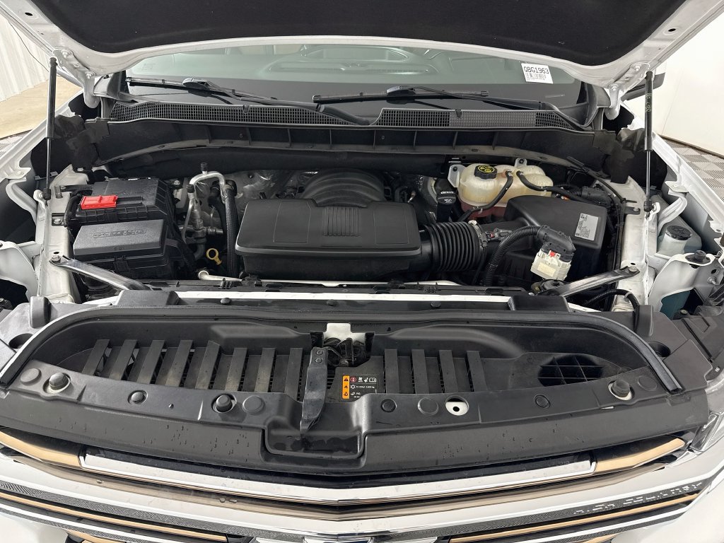 Used 2021 Chevrolet Silverado 1500 High Country w/ Technology Package AWD/4WD image 31