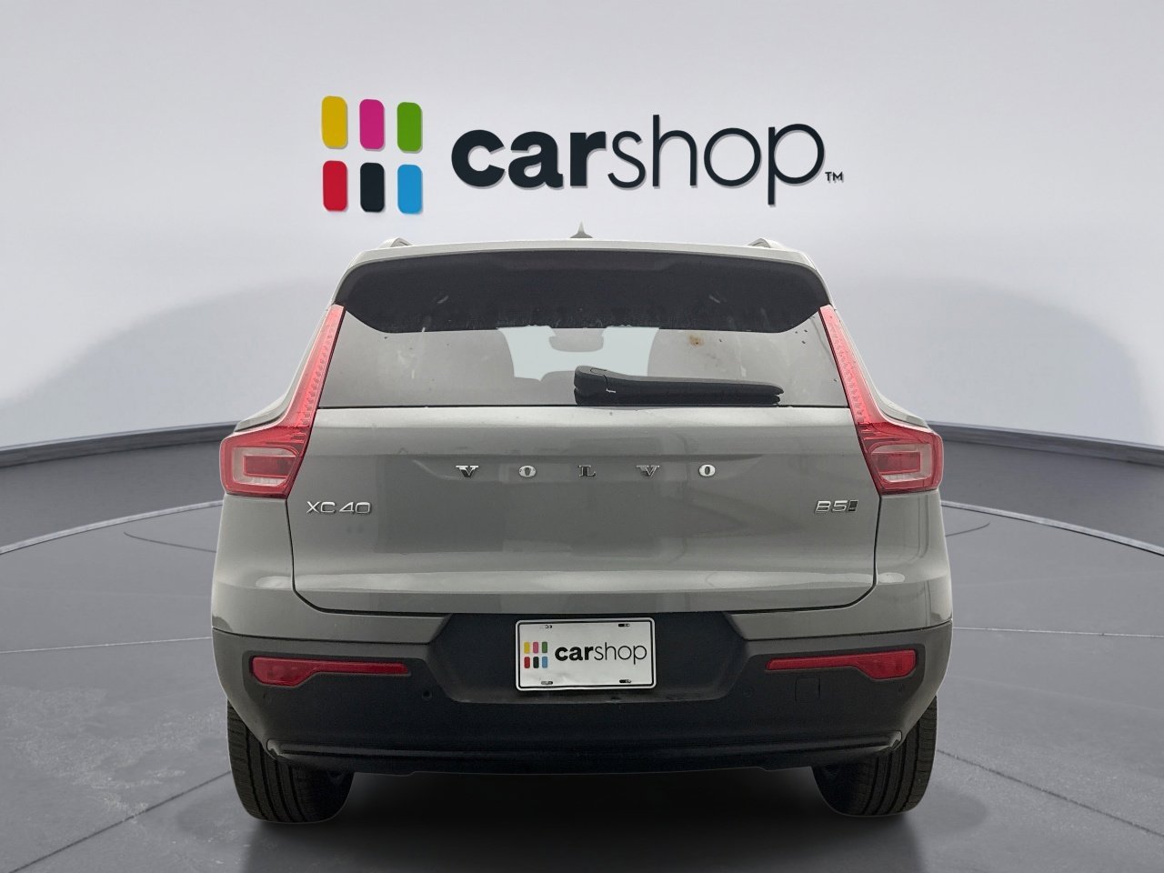 Used 2025 Volvo XC40 B5 Plus AWD/4WD image 4