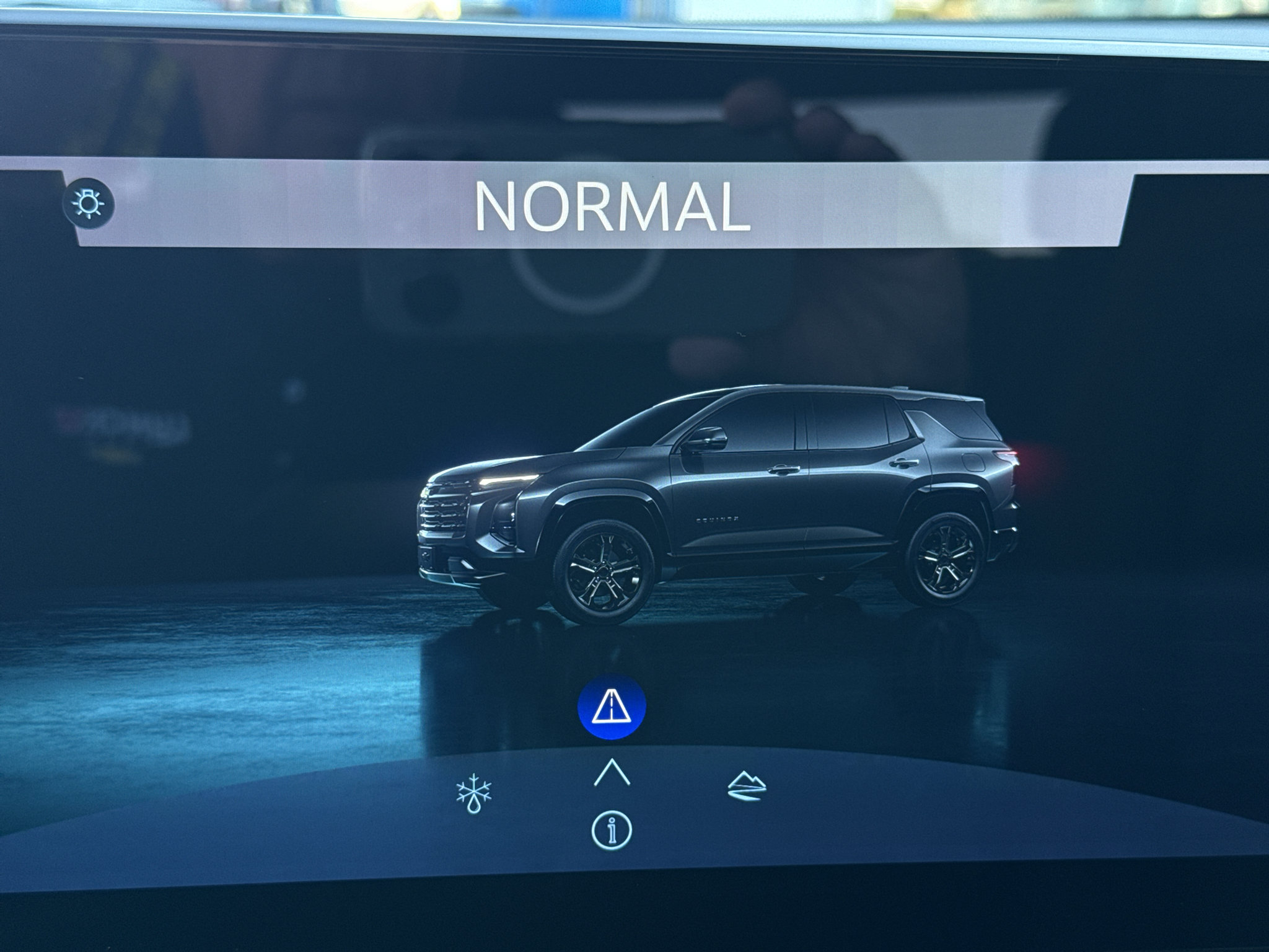 New 2027 Chevrolet Equinox RS w/ Safety and Technology Package AWD/4WD image 39