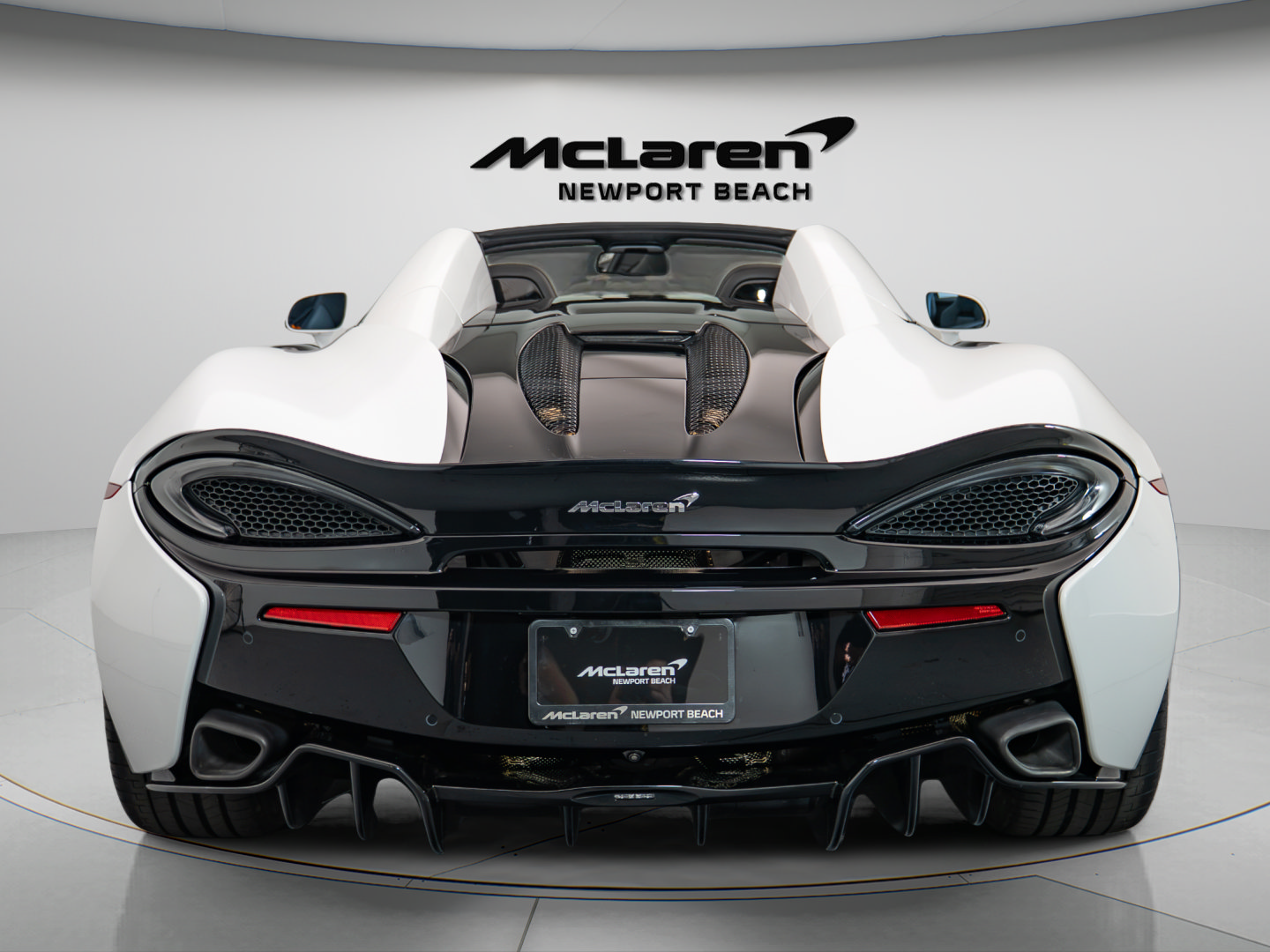 Used 2019 McLaren 570S Spider RWD image 6