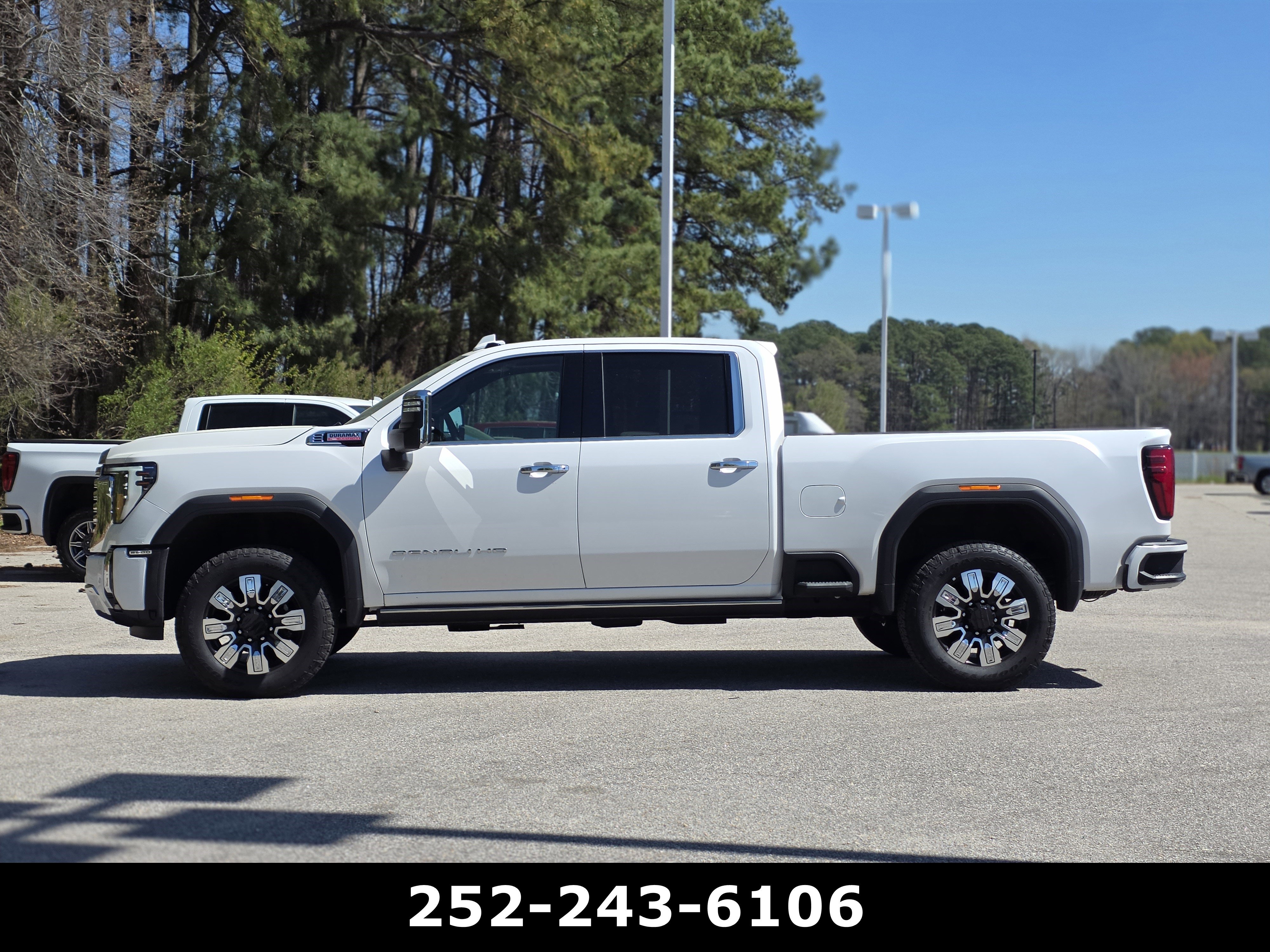 Used 2025 GMC Sierra 2500 Denali w/ Denali Reserve Package image 4