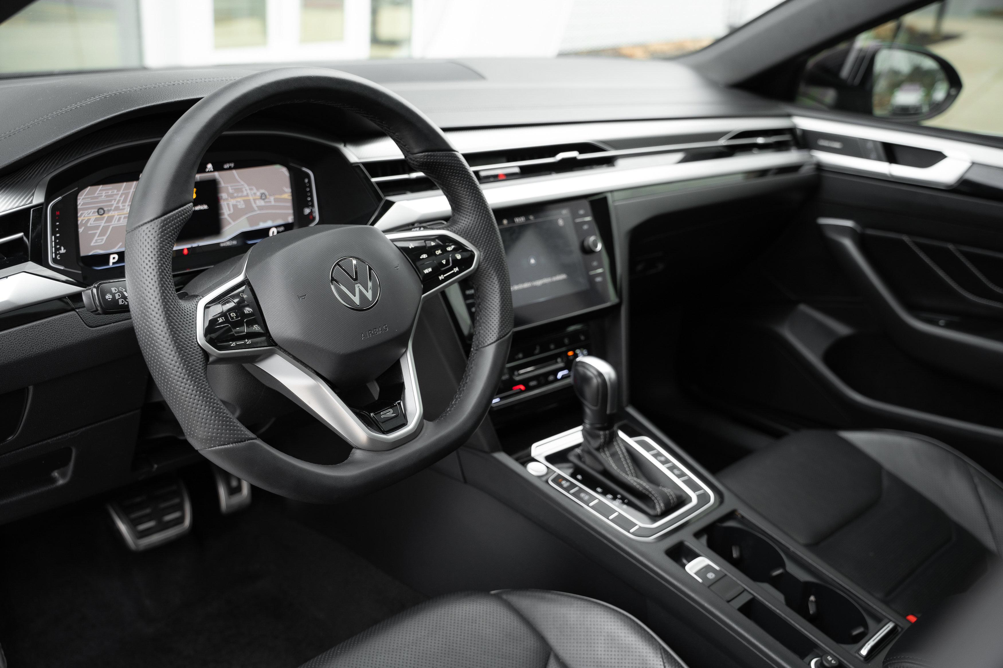 Used 2021 Volkswagen Arteon SEL Premium image 10