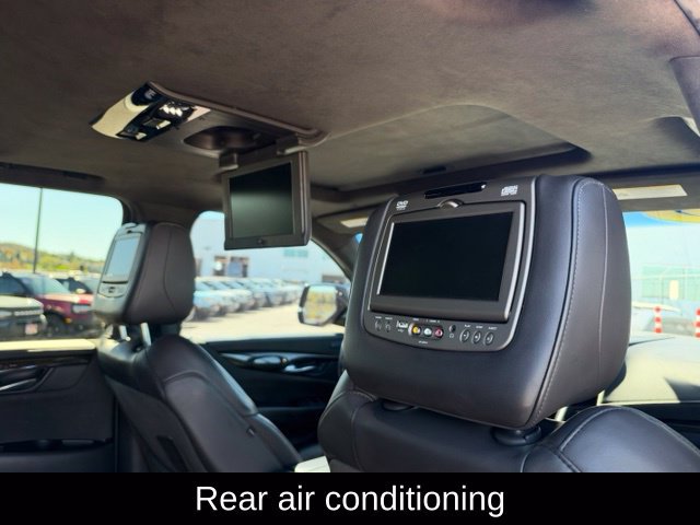 Used 2019 Cadillac Escalade Platinum AWD/4WD image 27