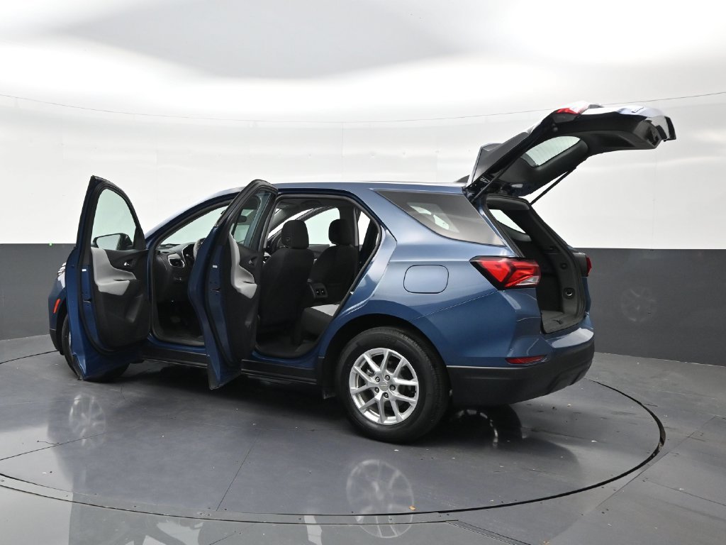 Used 2024 Chevrolet Equinox LS FWD image 28