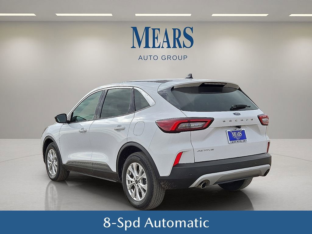 Used 2024 Ford Escape Active w/ Cold Weather Package image 4
