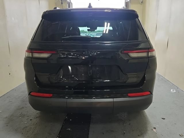 Used 2023 Jeep Grand Cherokee L Limited w/ Luxury Tech Group II AWD/4WD image 3