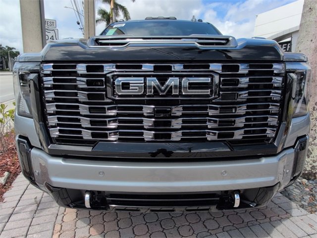 New 2026 GMC Sierra 2500 Denali Ultimate w/ Max Trailering Package image 3