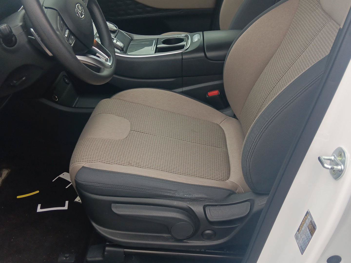 Used 2023 Hyundai Santa Fe SE AWD/4WD image 14