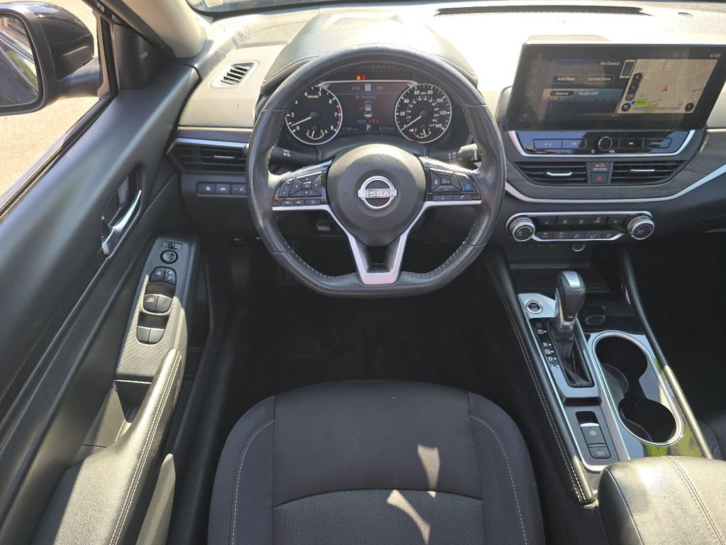 Used 2024 Nissan Altima 2.5 SV w/ SV Premium Package FWD image 21