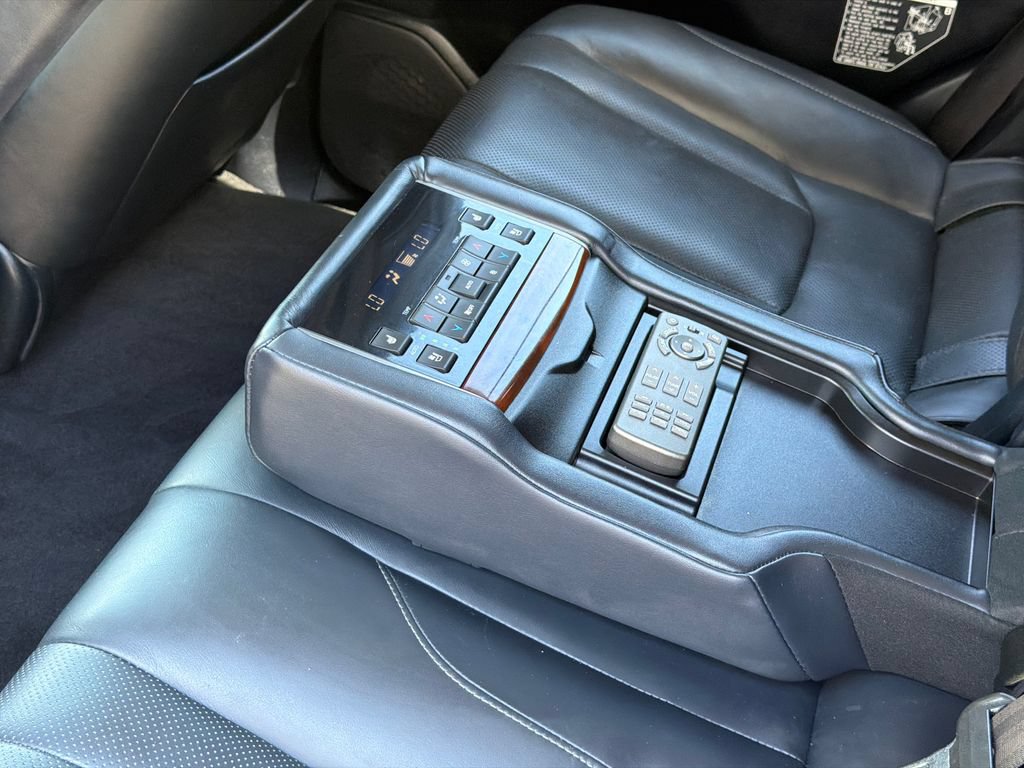 Used 2019 Lexus LX 570 4WD w/ Luxury Package image 20