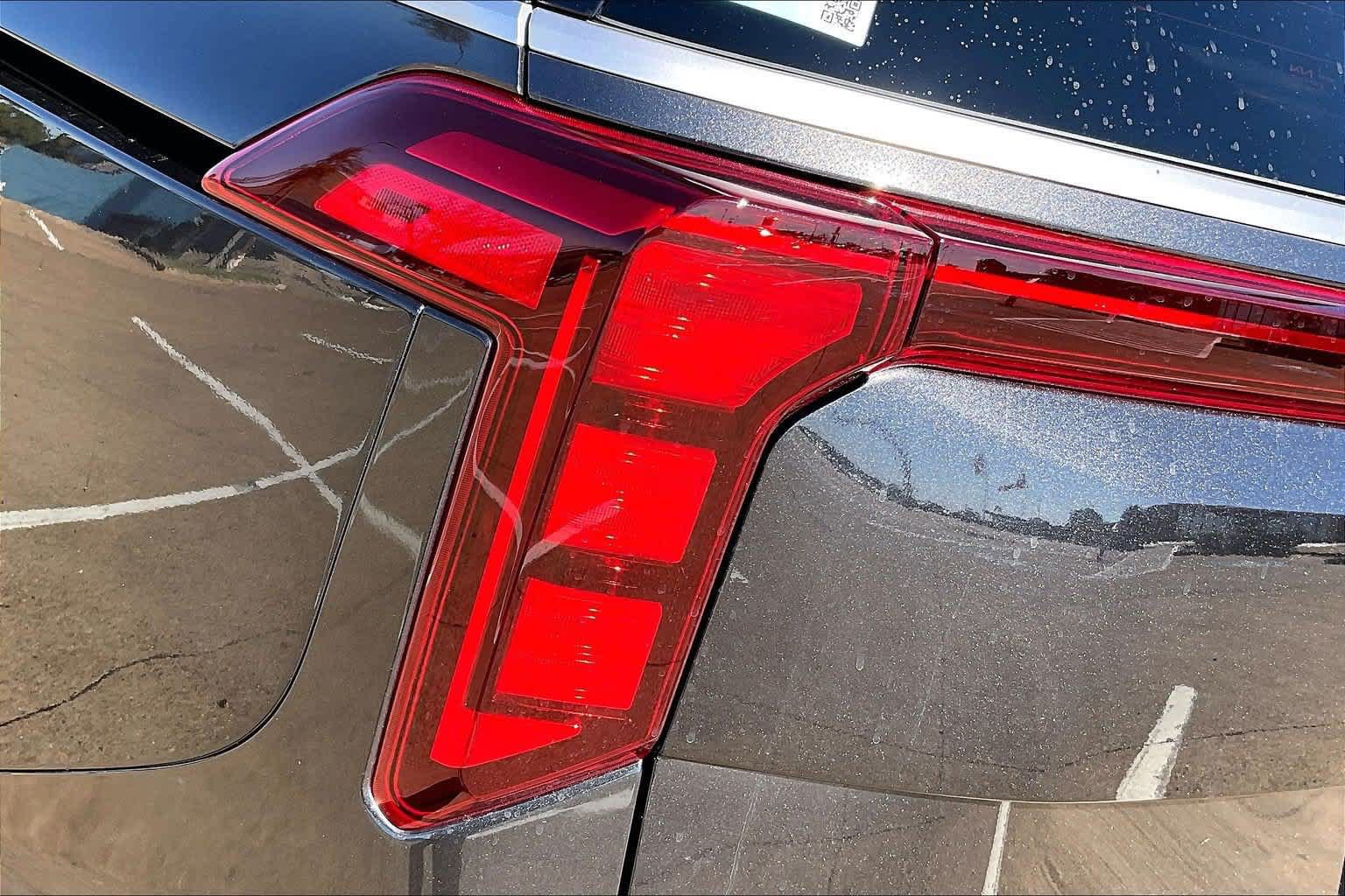 Certified 2026 Kia Carnival EX FWD image 29
