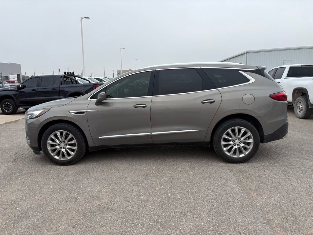 Used 2018 Buick Enclave Premium w/ Experience Buick Package FWD image 2