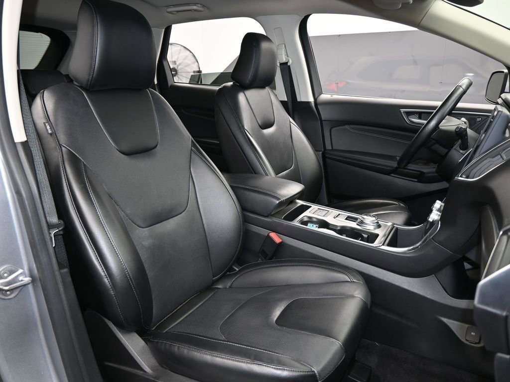 Used 2022 Ford Edge Titanium w/ Equipment Group 301A image 47