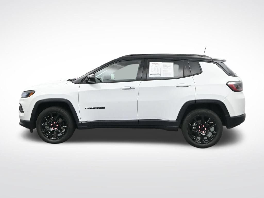 Used 2023 Jeep Compass Latitude AWD/4WD image 10