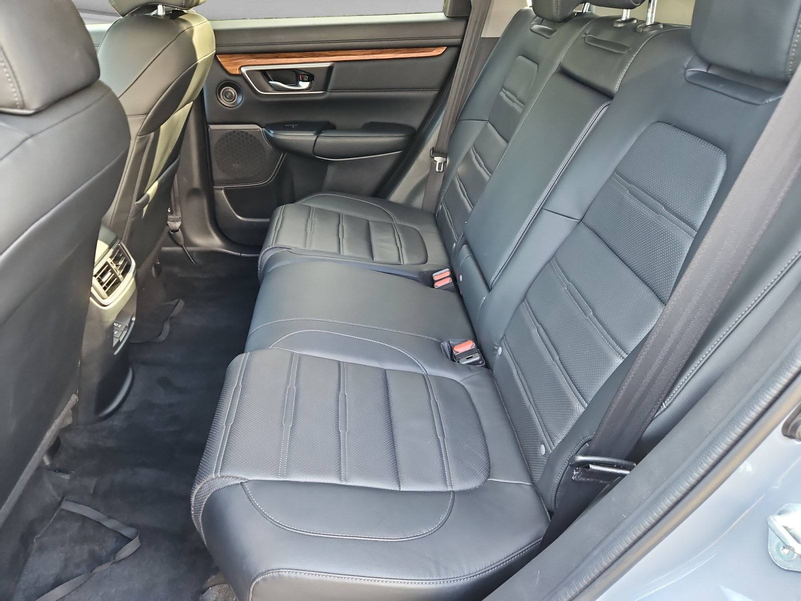 Used 2022 Honda CR-V Touring image 14