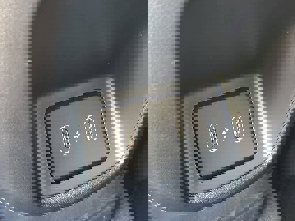 New 2026 Hyundai Elantra Limited image 13