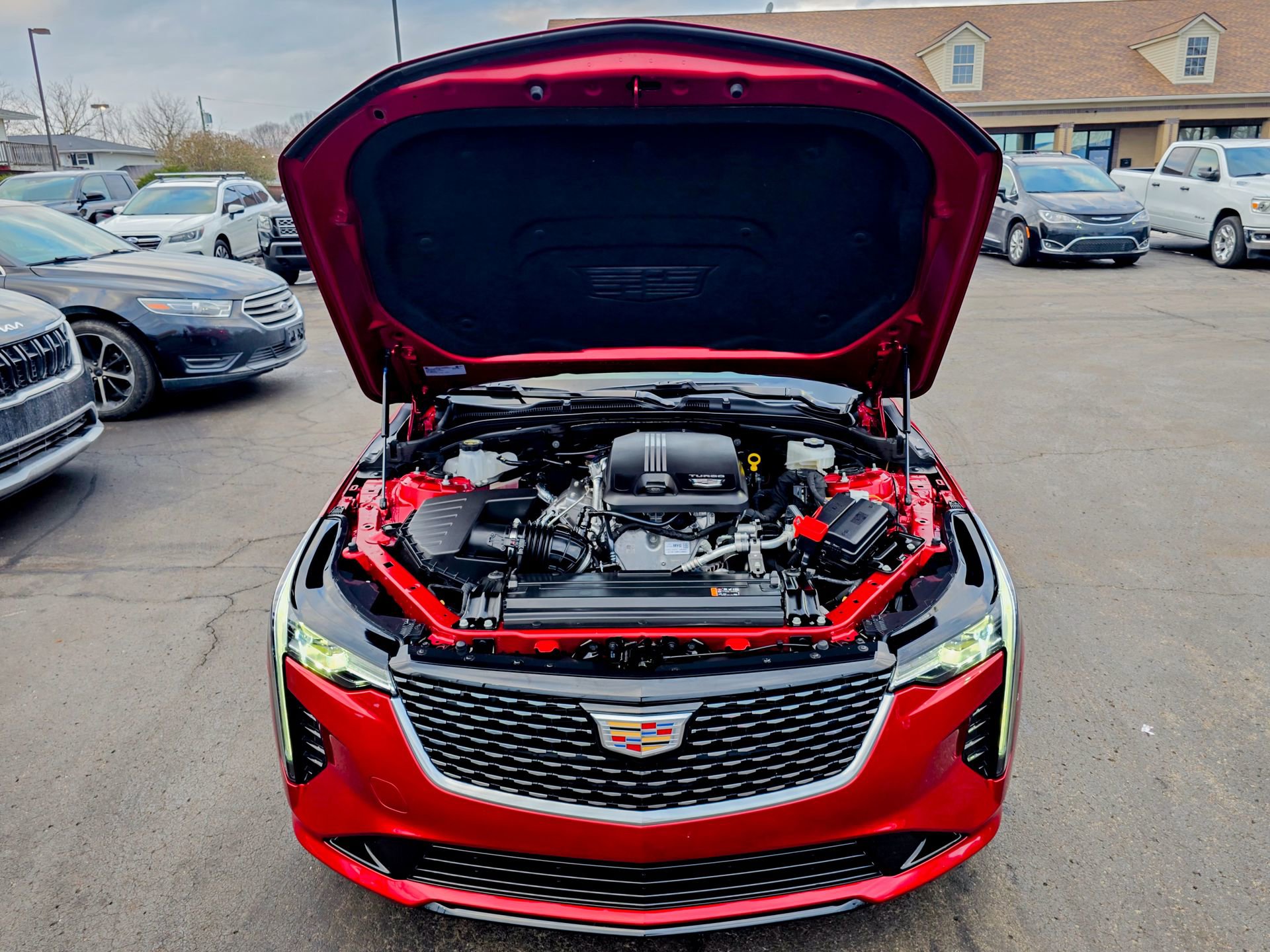 Used 2025 Cadillac CT4 Luxury image 39