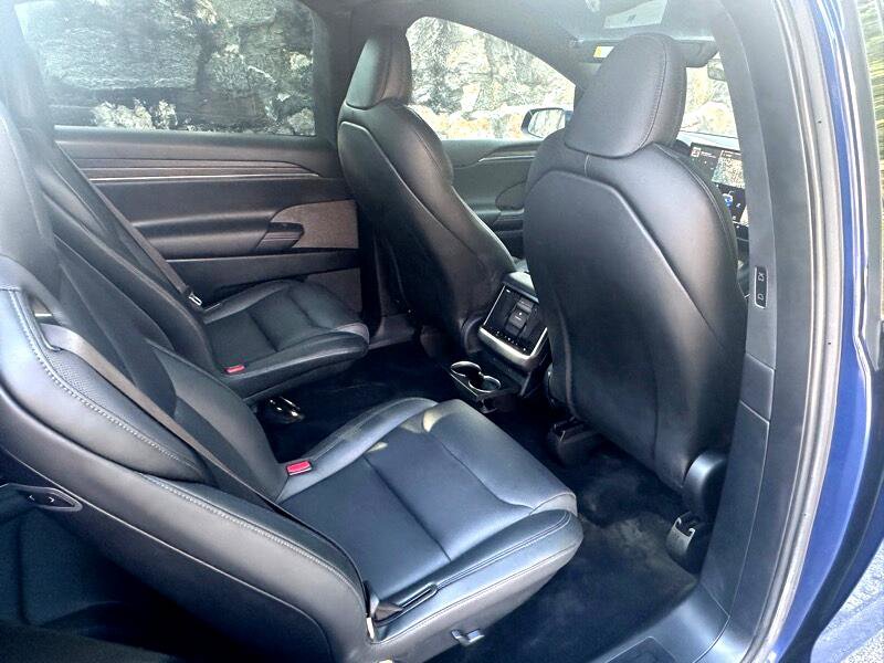 Used 2023 Tesla Model X image 41