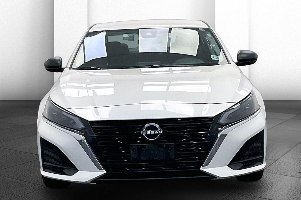 Certified 2024 Nissan Altima 2.5 SV FWD image 2
