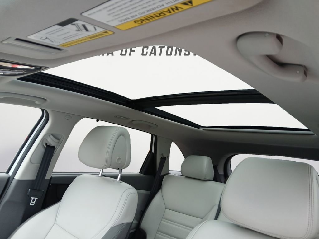 Used 2016 Kia Sorento SX image 17