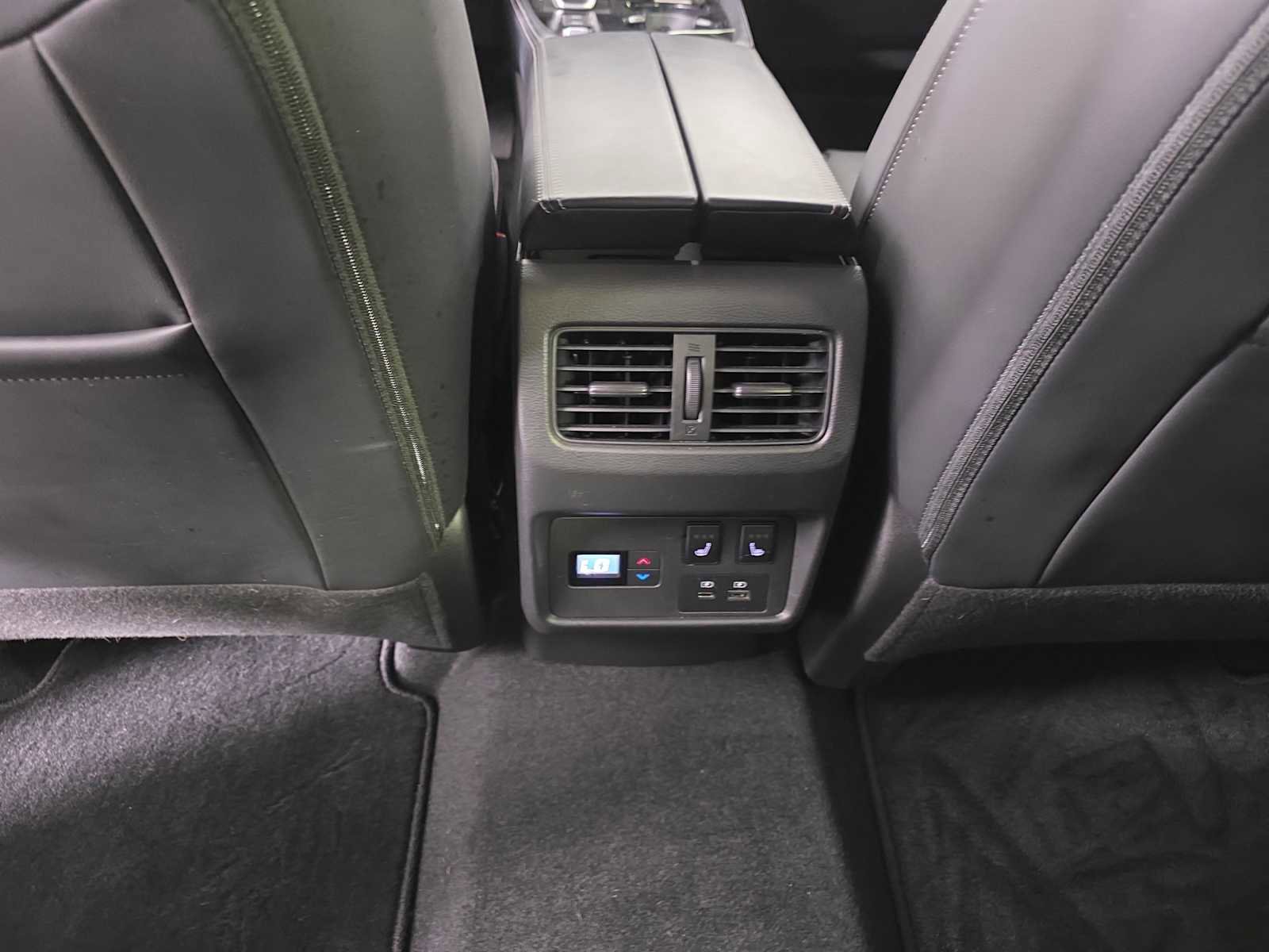 Used 2023 Nissan Rogue Platinum w/ Platinum Premium Package image 29