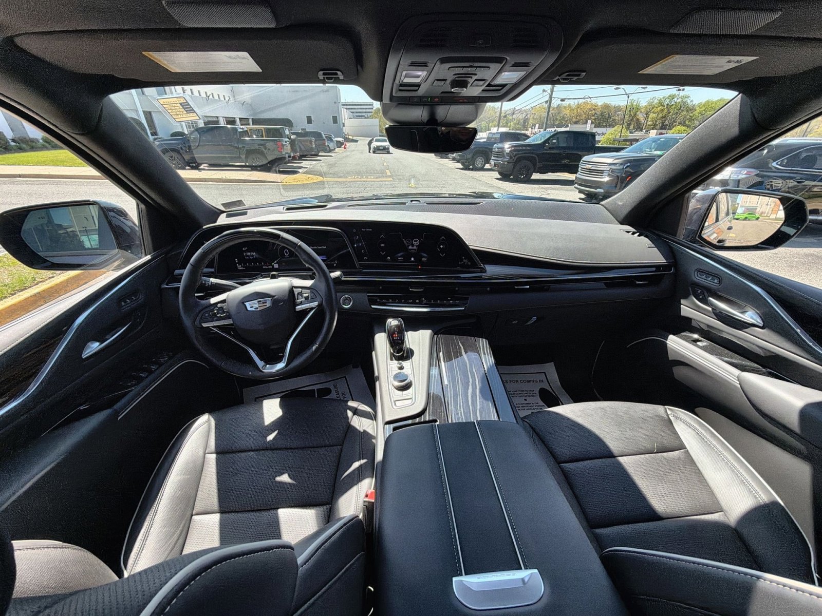 Used 2024 Cadillac Escalade ESV Sport w/ LPO, ONYX Package image 23