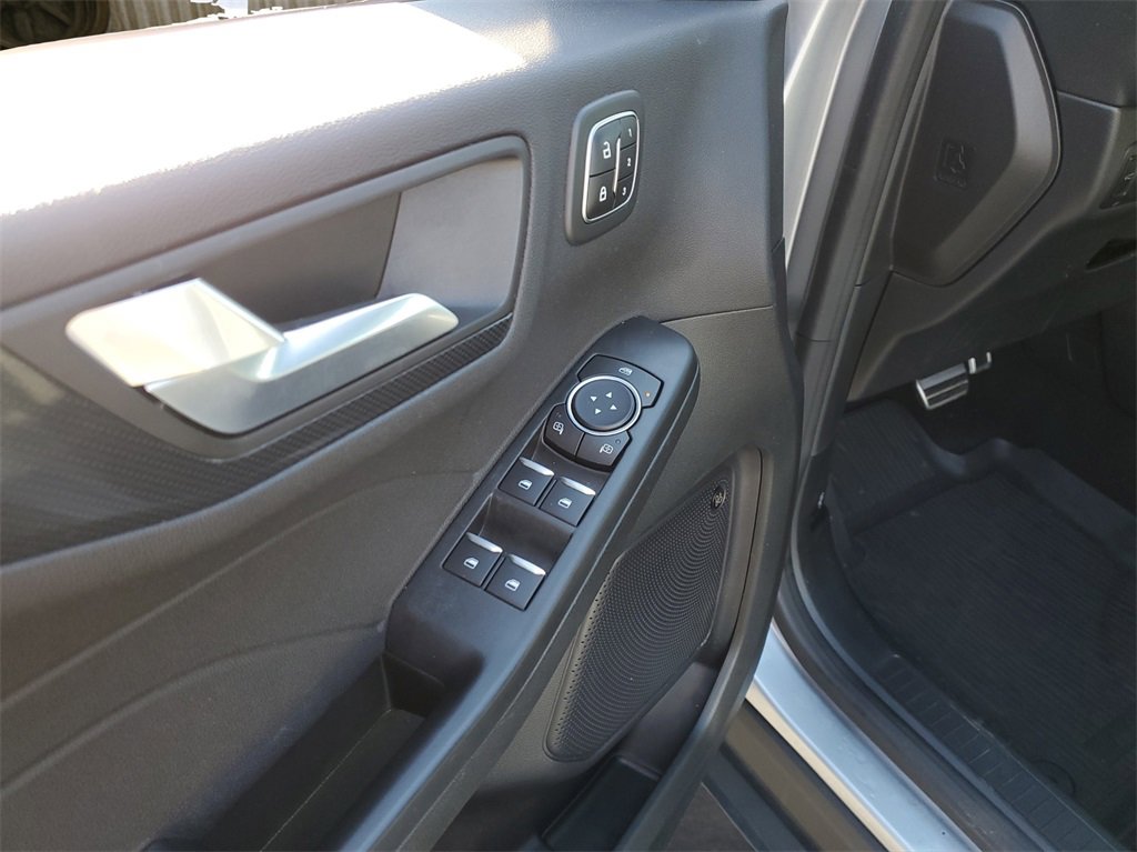 Certified 2023 Ford Escape ST-Line Elite w/ Premium Technology Package image 15