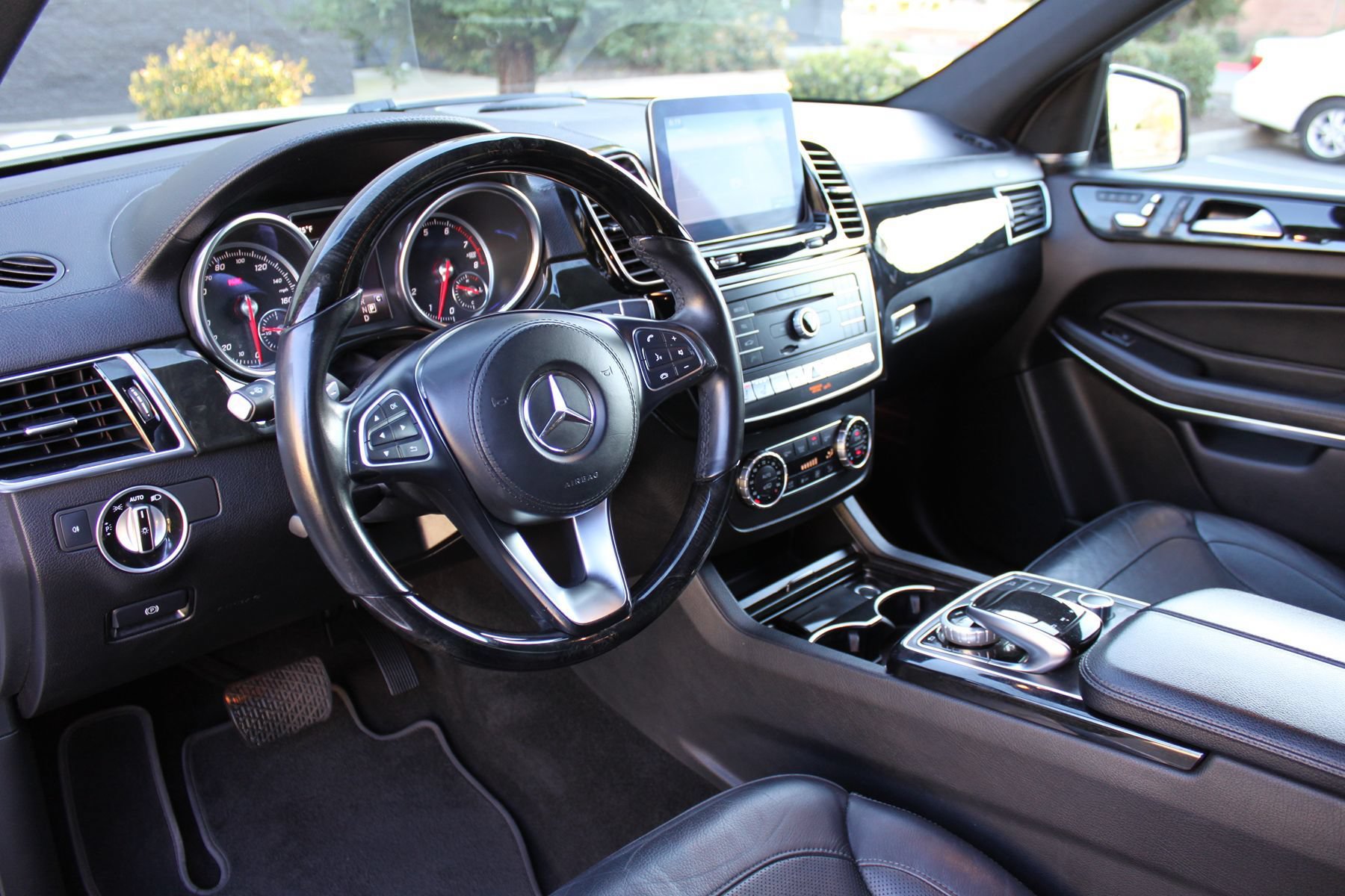 Used 2019 Mercedes-Benz GLS 550 4MATIC image 13