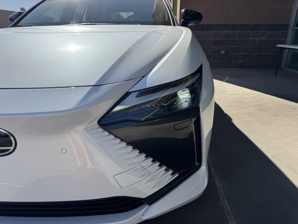 Used 2023 Lexus RZ 450e Premium w/ Technology Package image 11