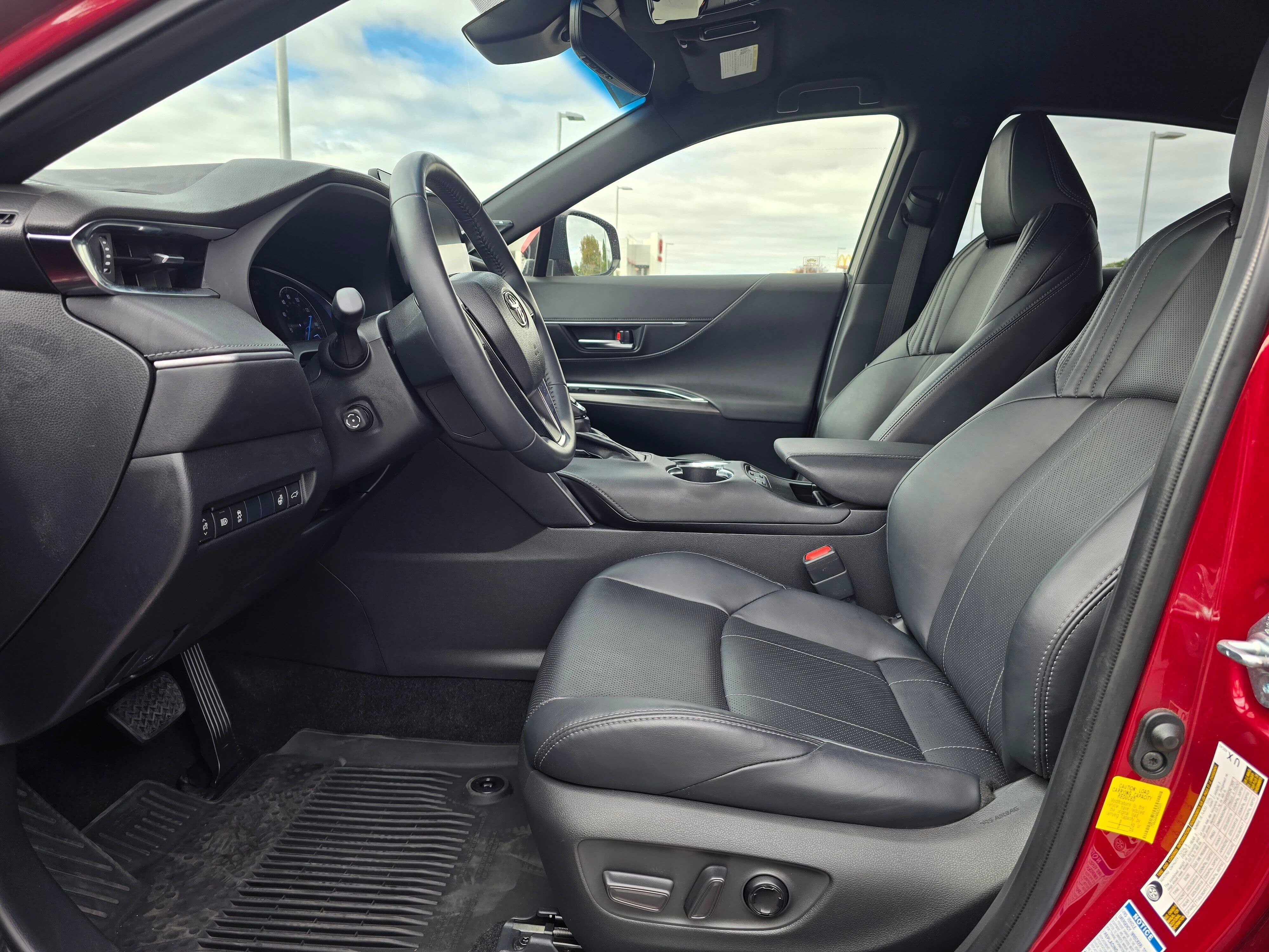 Certified 2021 Toyota Venza XLE w/ Softex Package AWD/4WD image 21