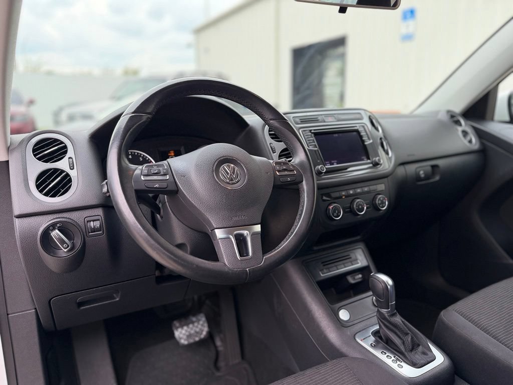 Used 2017 Volkswagen Tiguan S AWD/4WD image 14