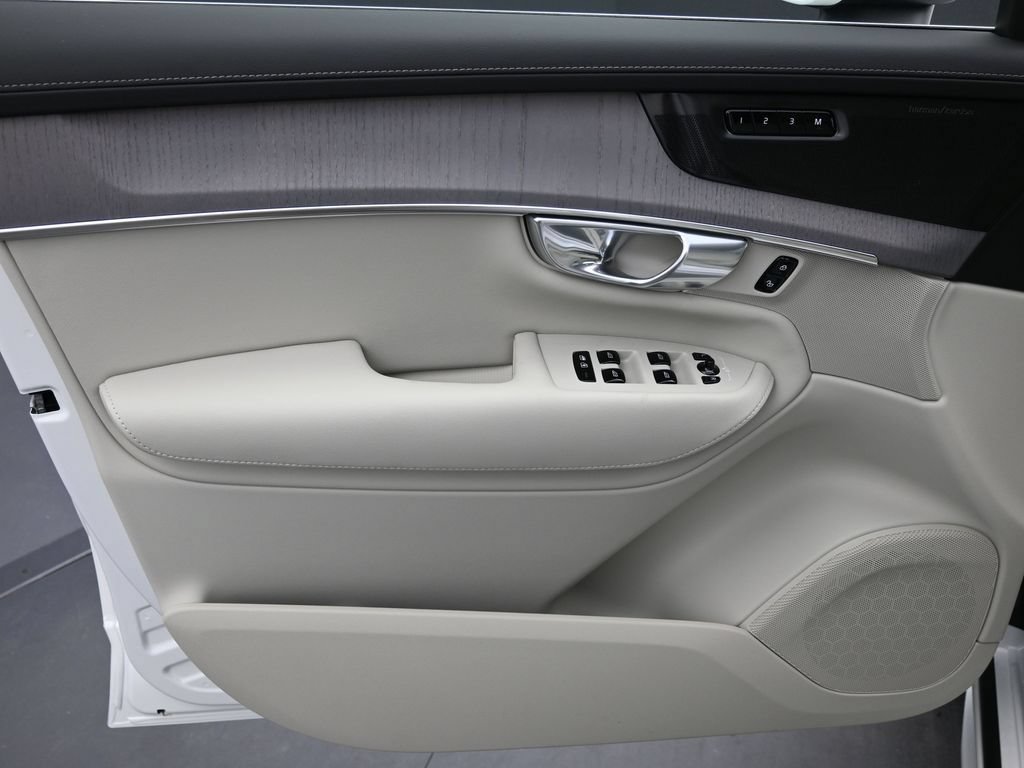 New 2026 Volvo XC90 B6 Ultra w/ Protection Package Premier AWD/4WD image 5
