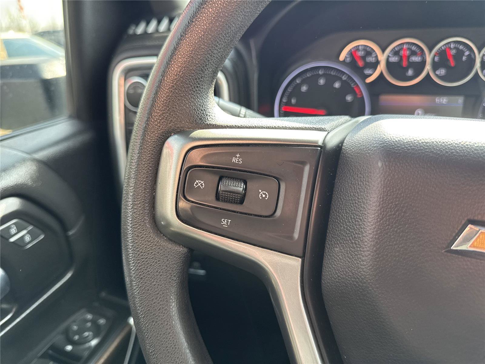 Used 2021 Chevrolet Silverado 2500 LT w/ Z71 Off-Road Package AWD/4WD image 17
