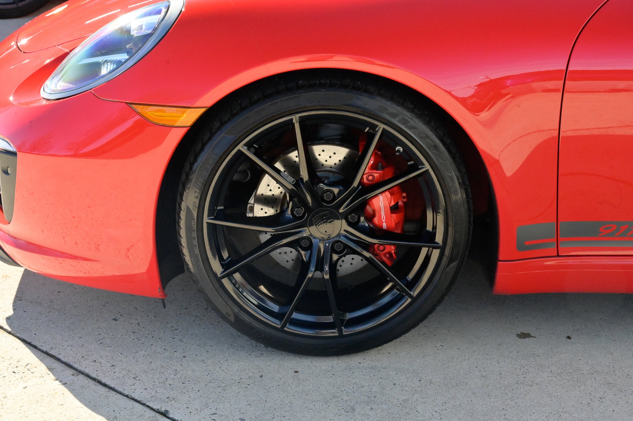 Used 2019 Porsche 911 Carrera T image 9