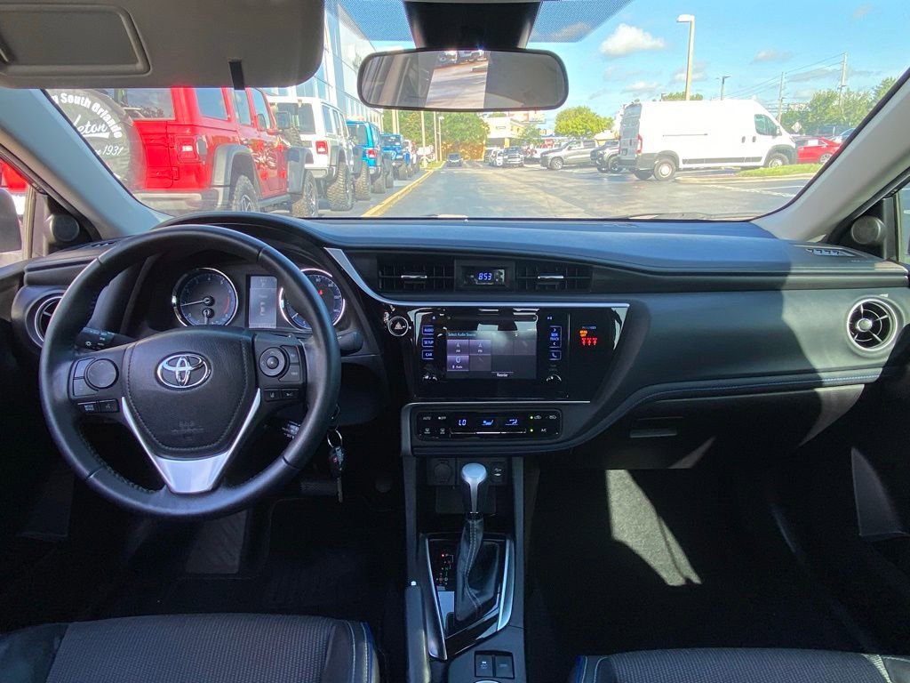 Used 2019 Toyota Corolla SE FWD image 17