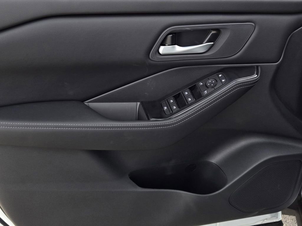 New 2026 Nissan Rogue SV w/ Cold Weather Package image 17