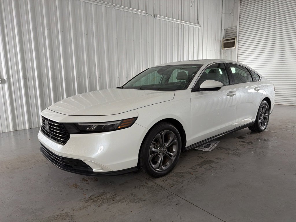 Used 2023 Honda Accord EX image 3