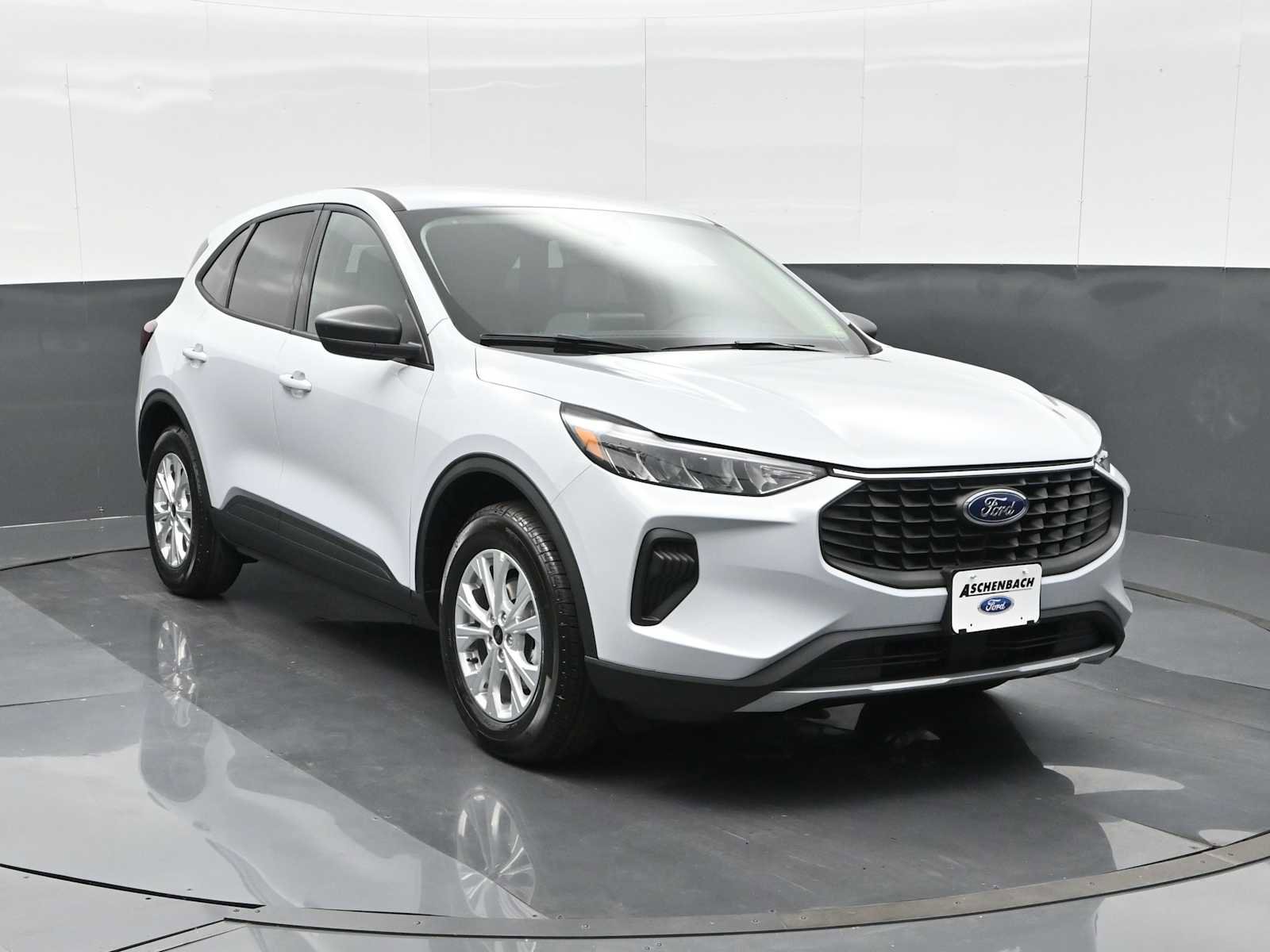 New 2025 Ford Escape Active w/ Cold Weather Package image 2