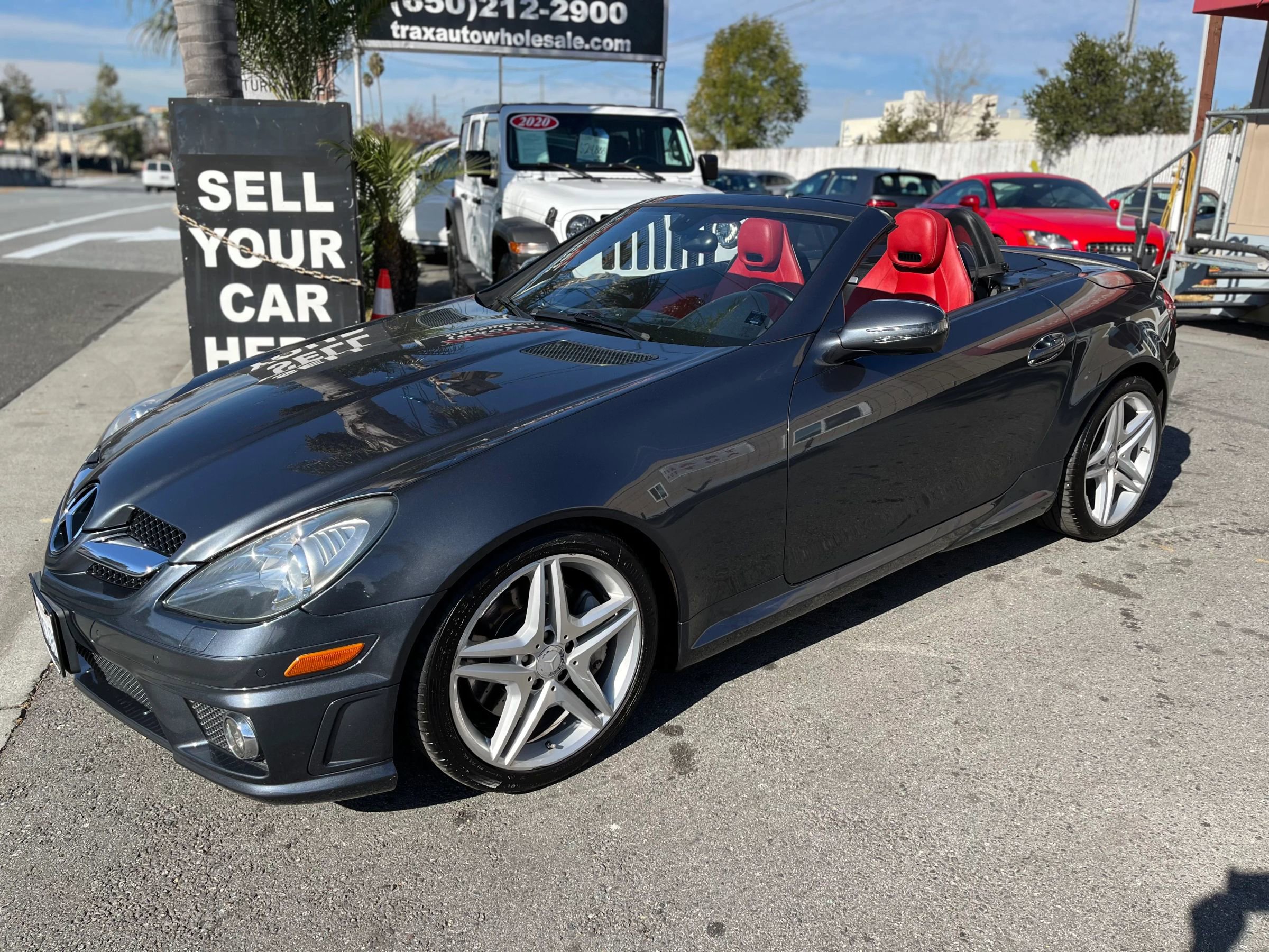 Used 2011 Mercedes-Benz SLK 350 image 2