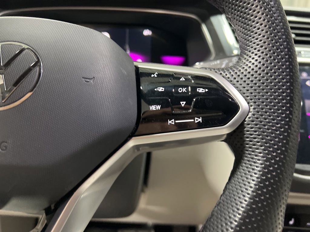 Used 2024 Volkswagen Tiguan SE R-Line image 28