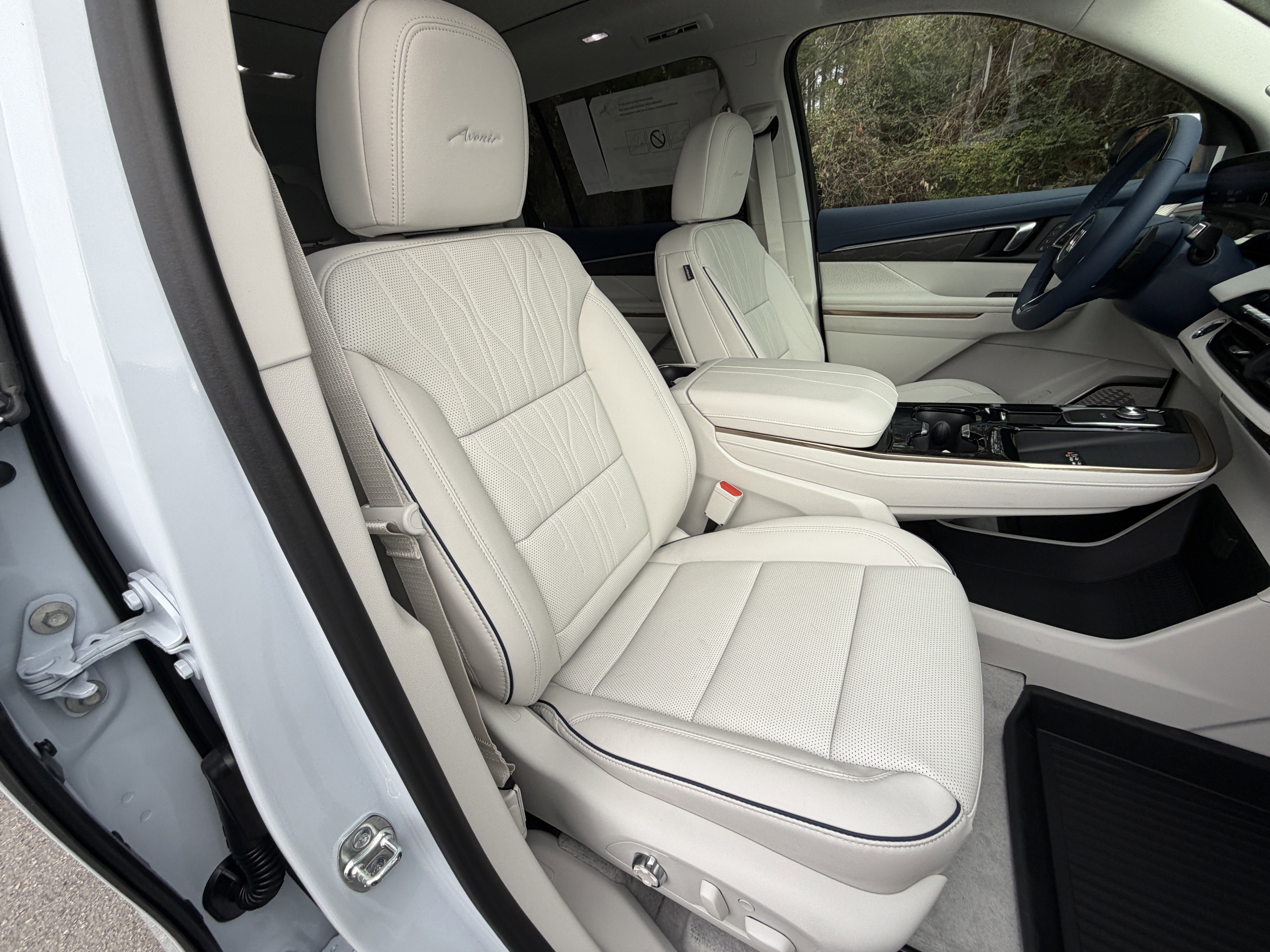 New 2026 Buick Enclave Avenir w/ Super Cruise Package image 23