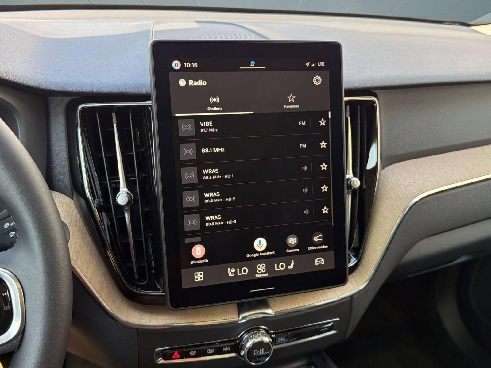 New 2026 Volvo XC60 B5 Plus w/ Climate Package AWD/4WD image 19