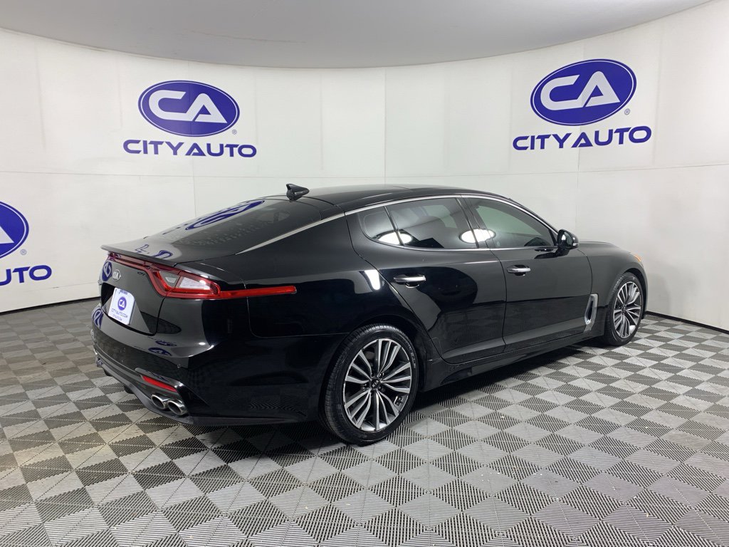 Used 2019 Kia Stinger GT-Line w/ Sun & Sound Package image 3